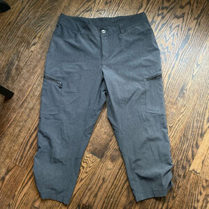 Women's Wind River Capri Pants Size 8 Gray